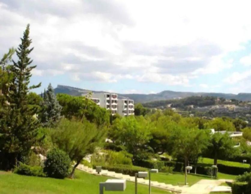 Superbe Appartement Piscine, Tennis, Vue Mer Et Decore Avec Gout Cassis Exterior photo